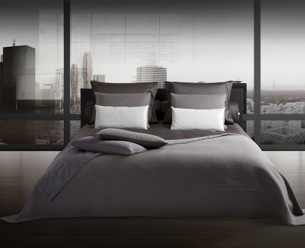 Mrs.Me Paris bed skyline