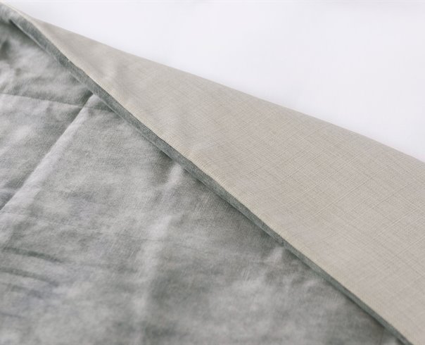 MrsMe bedspread Porter SilverMoss close1