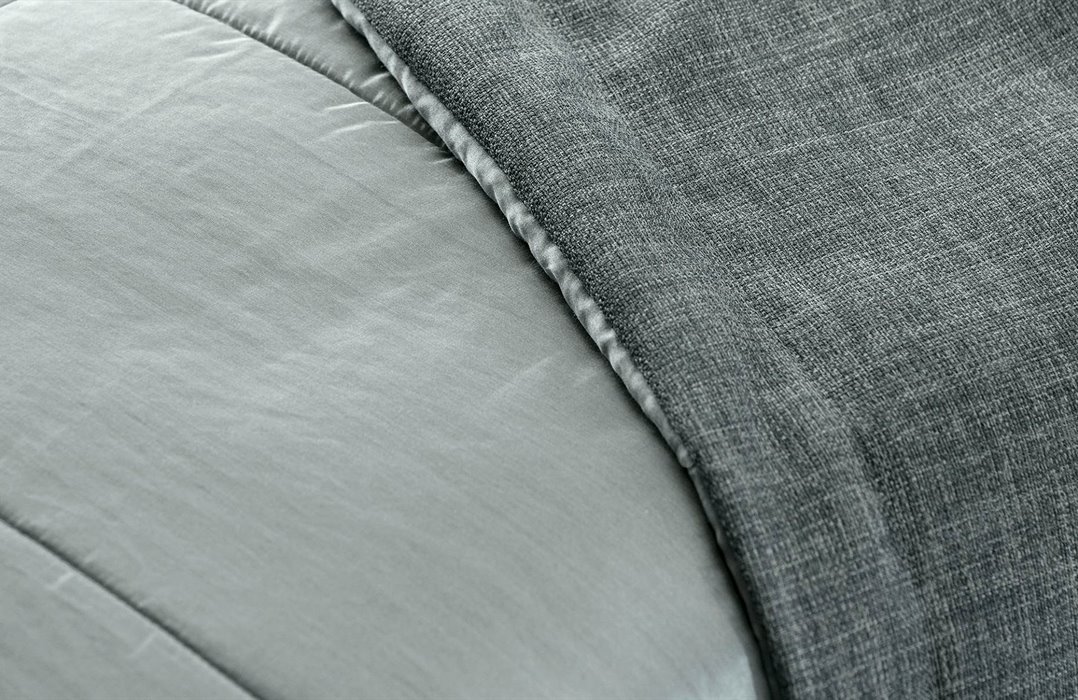 Mrs.Me home couture - bedspread Echo Twilight detail1 WEBS