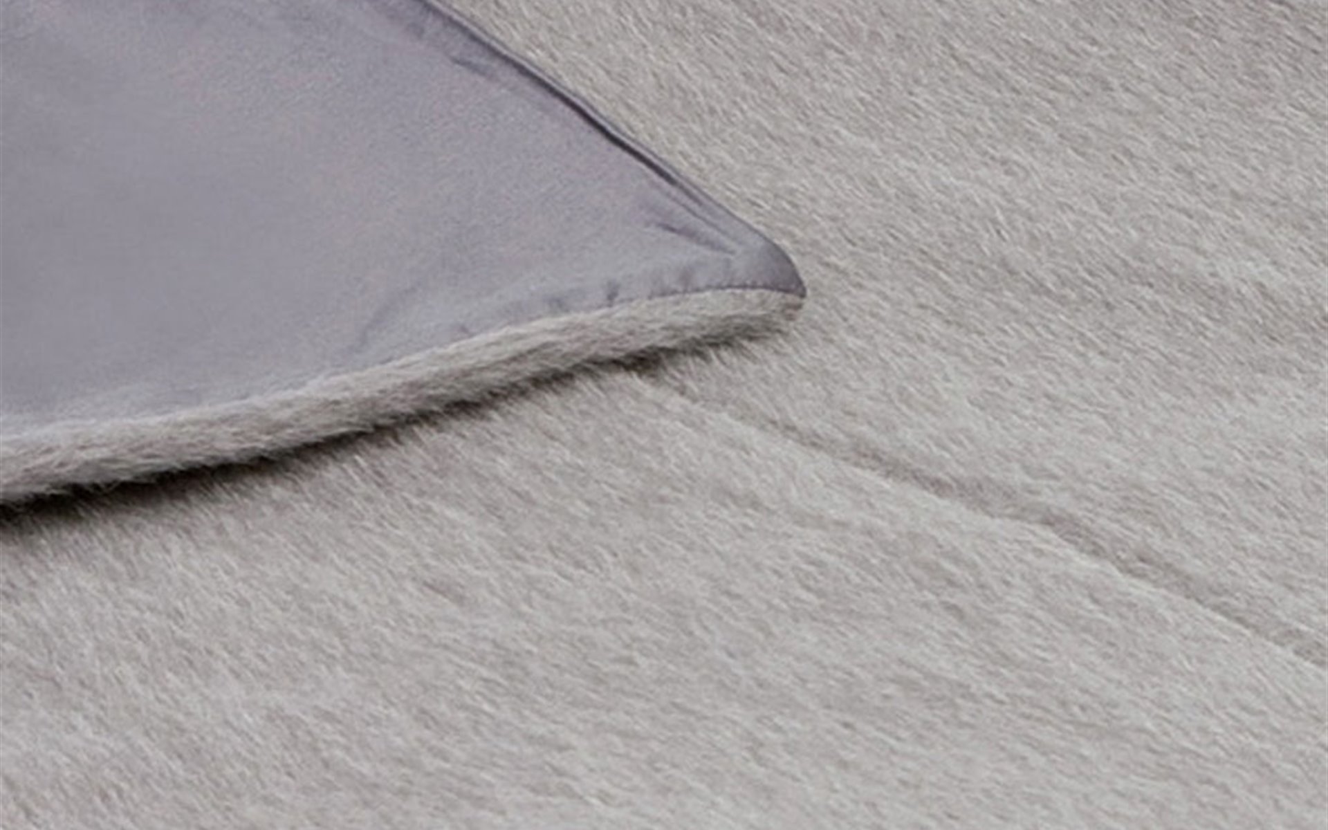 Mrs.Me detail bedendspread Teddy