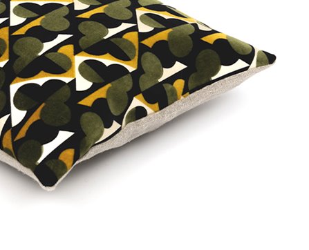 Mrs.Me home couture - cushion Clover Black Ecru Olive Ocre printed velvet detail