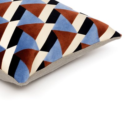 Mrs.Me home couture - cushion Gem Blue Marsala printed velvet detail 1