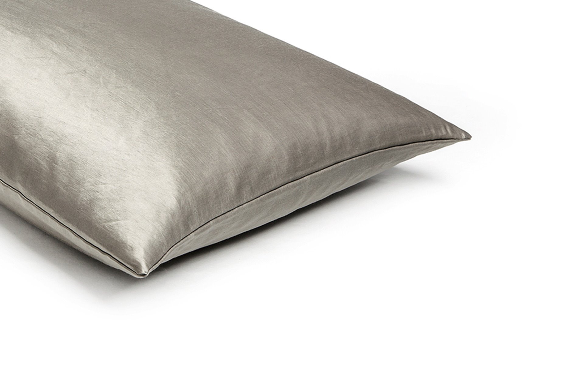 Mrs.Me Cushion Grand Pyrite detail 2 1920x1200