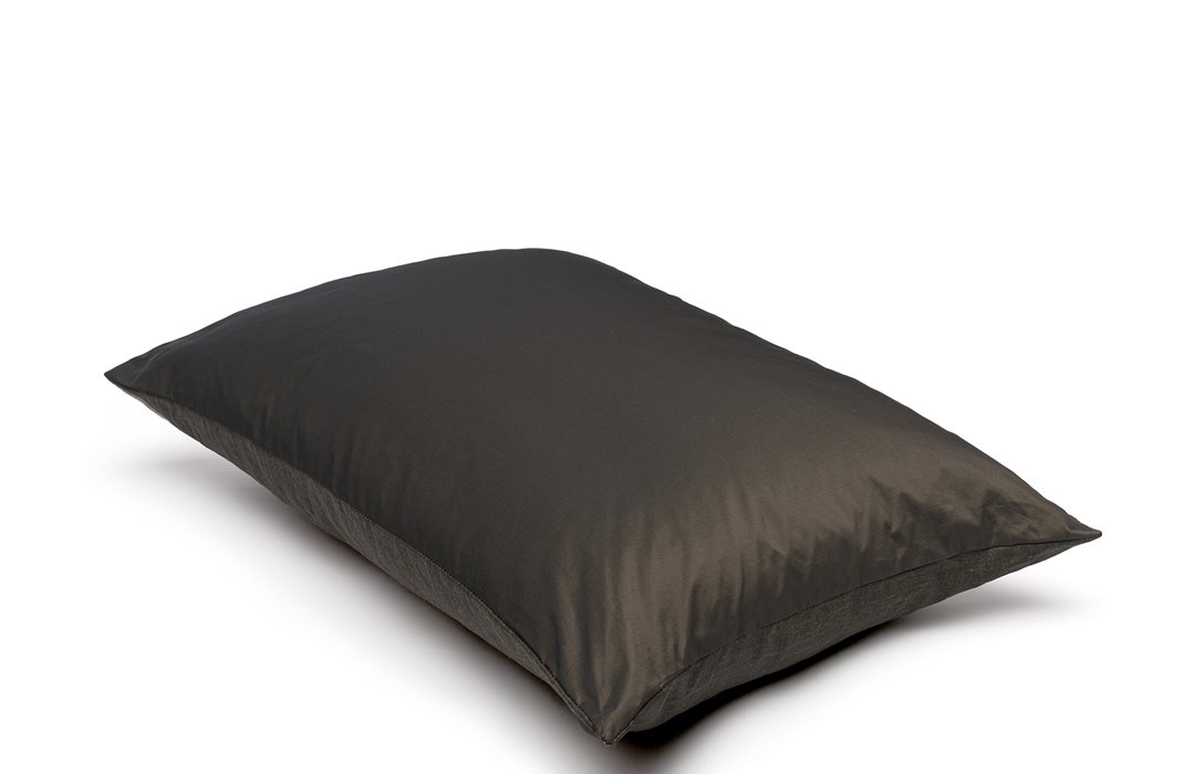 Mrs.Me cushion Nightfall Sepia LR