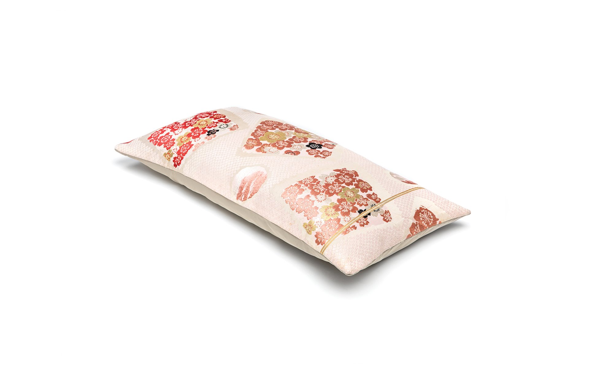 Mrs.Me cushion Obi 6A 1920x1200 overviewpg