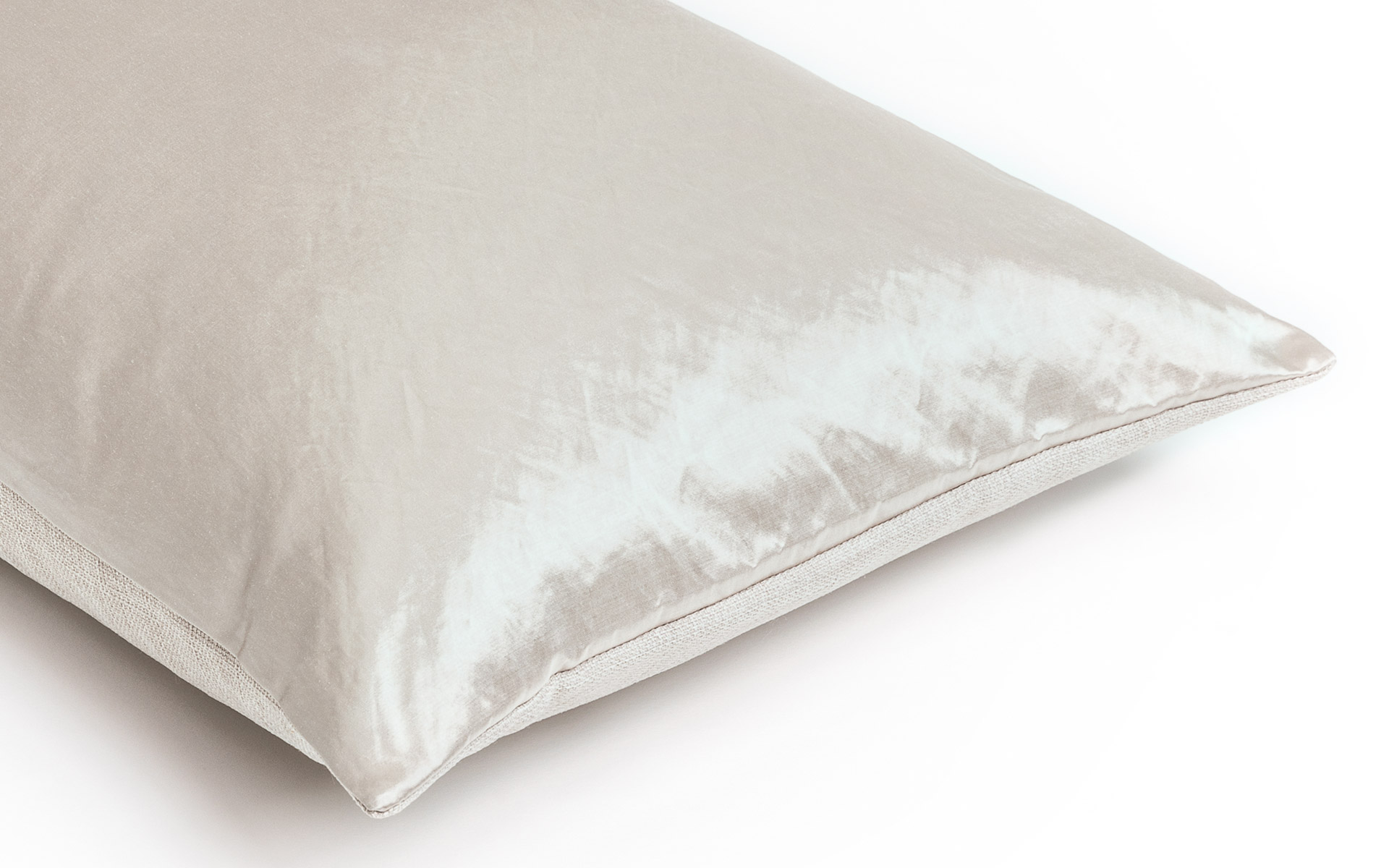 MrsMe Cushion Bedspread Sublime Sand detail 5 1920x1200