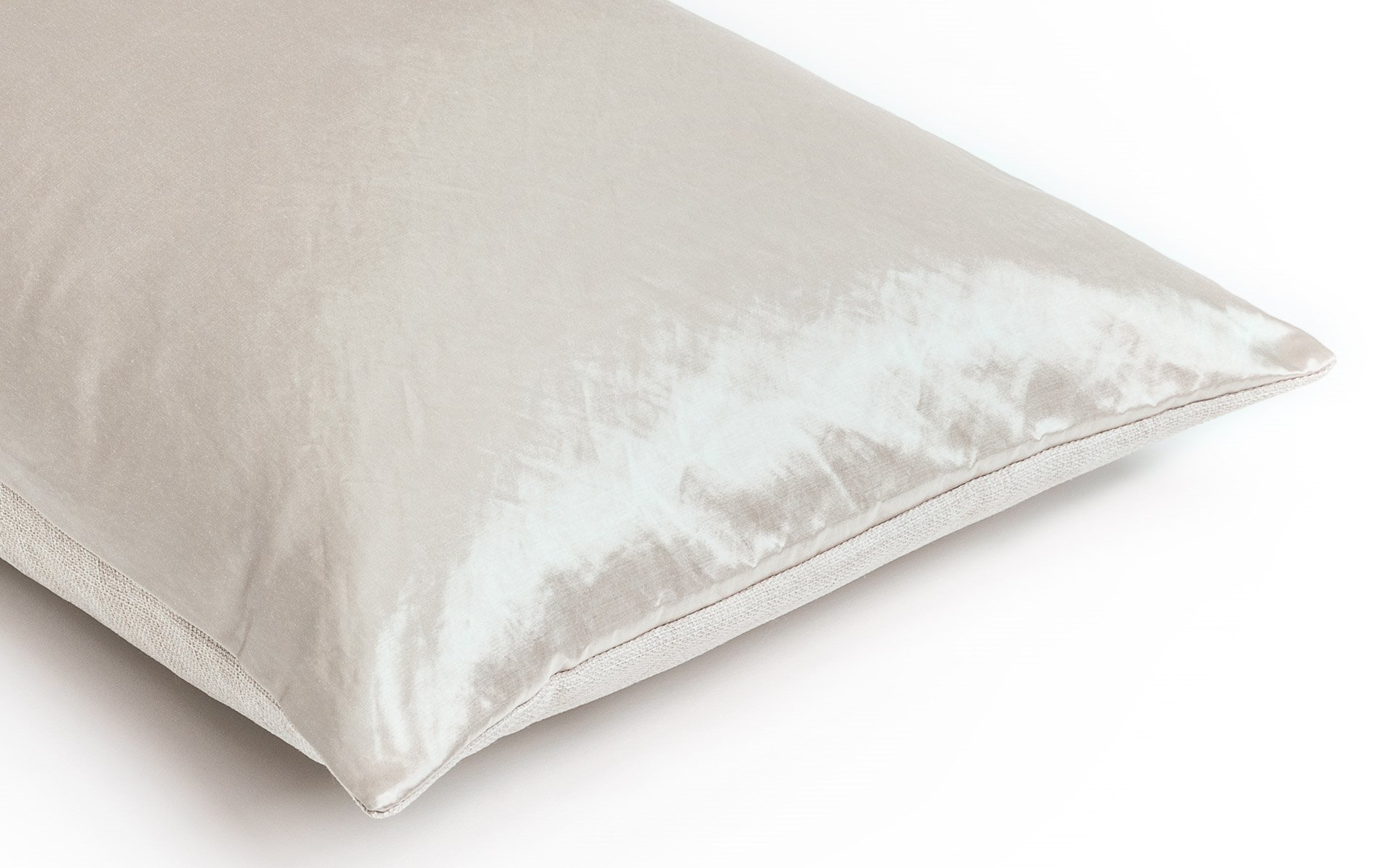 Mrs.Me Cushion Bedspread Sublime Sand detail 5 1920x1200