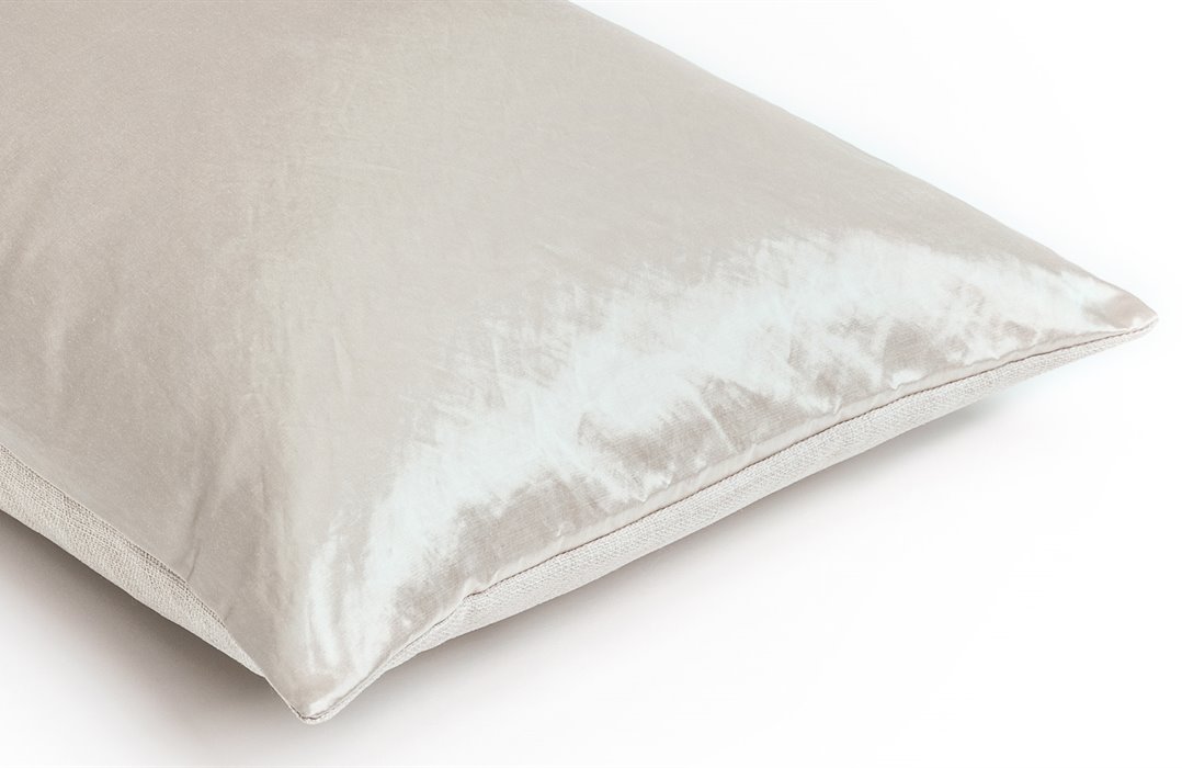 MrsMe Cushion Bedspread Sublime Sand detail 5 1920x1200
